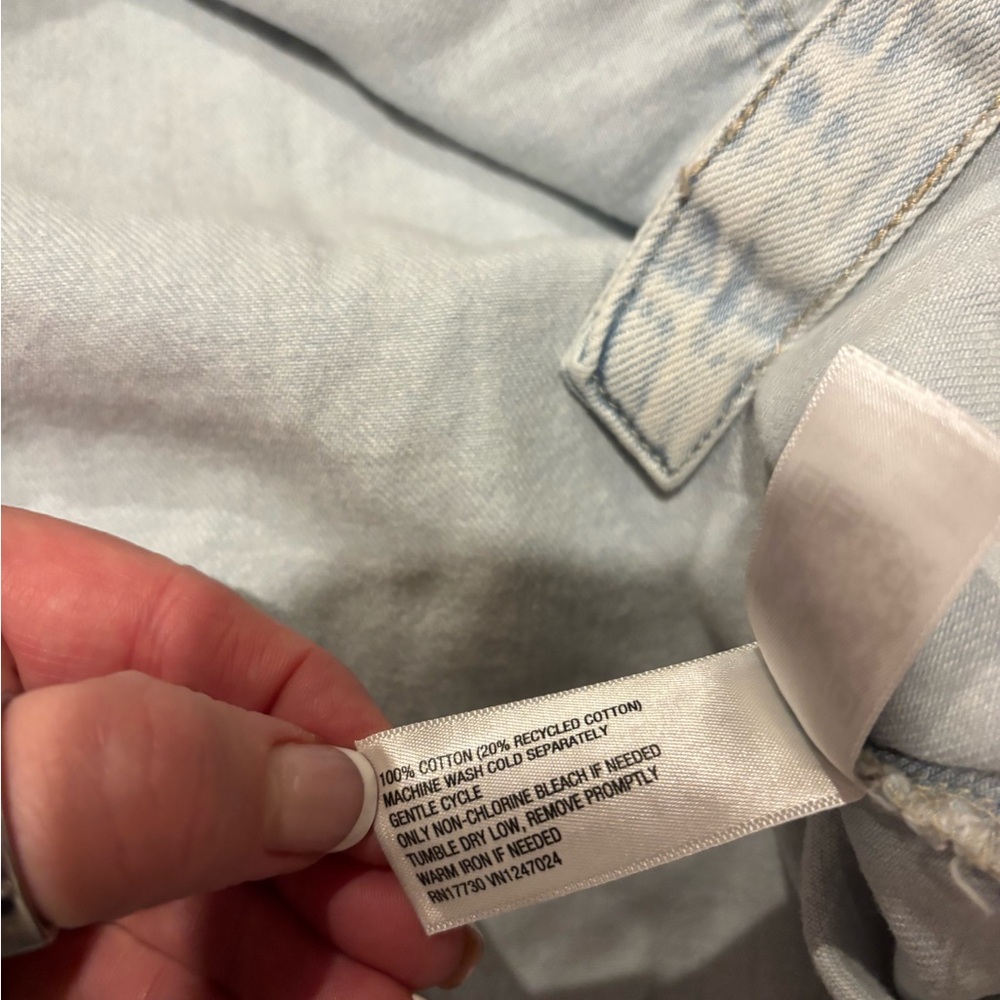 Universal Thread Light Wash Jean Jacket - Picture 5 of 5